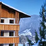 Appartement Iris-3 By Interhome