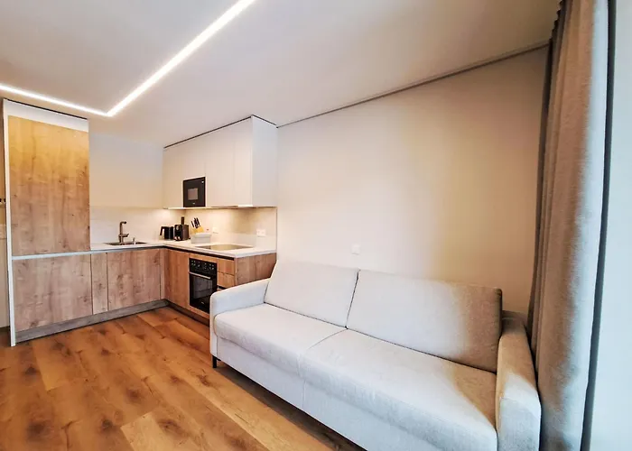 Iris-3 By Interhome